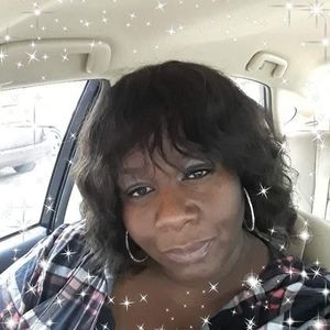 Meet your Posher, Dionne